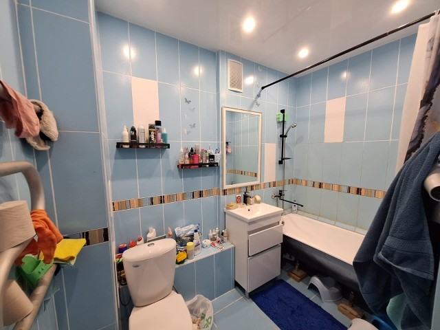 2 комн., 59 м², Блочный, Площадь Победы 7