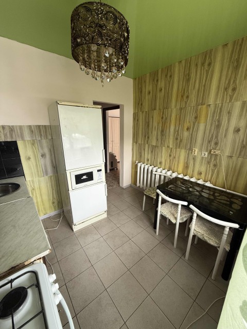 3 комн., 60 м², Блочный, 17 квартал 2