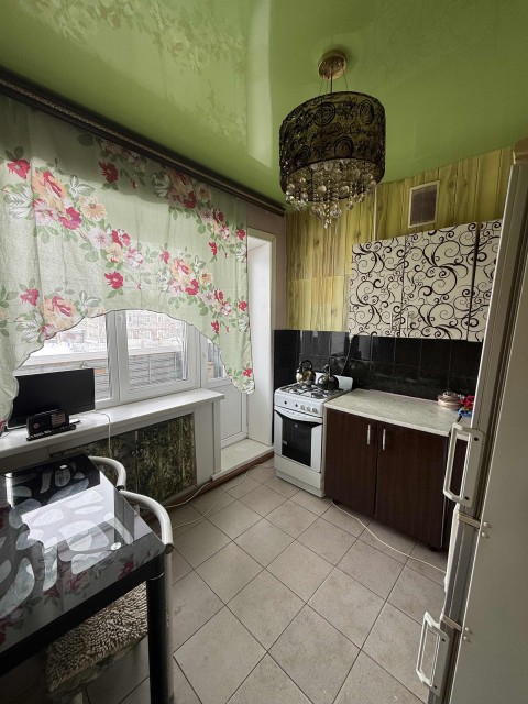 3 комн., 60 м², Блочный, 17 квартал