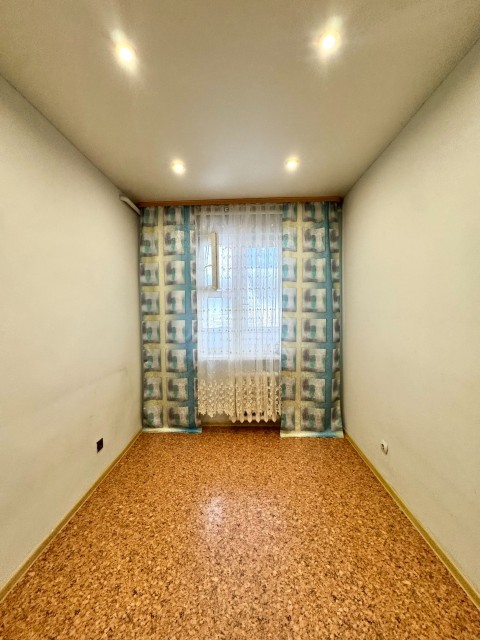 3 комн., 57 м², Блочный, ЯКСМК 4