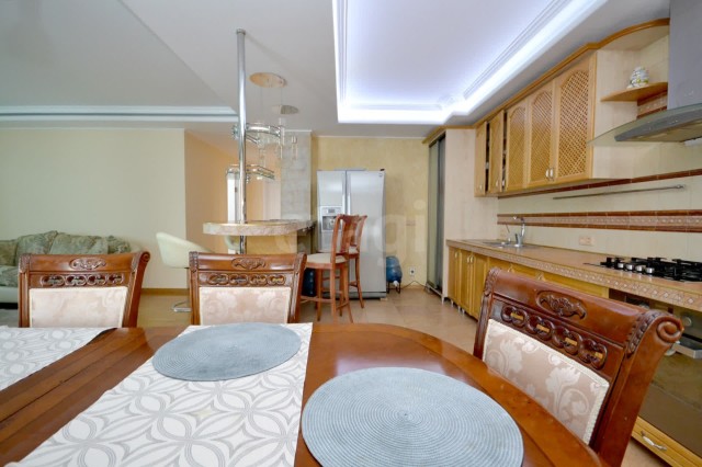 3 комн., 105 м², Монолитно-каркасный, 203 мкрн. 6