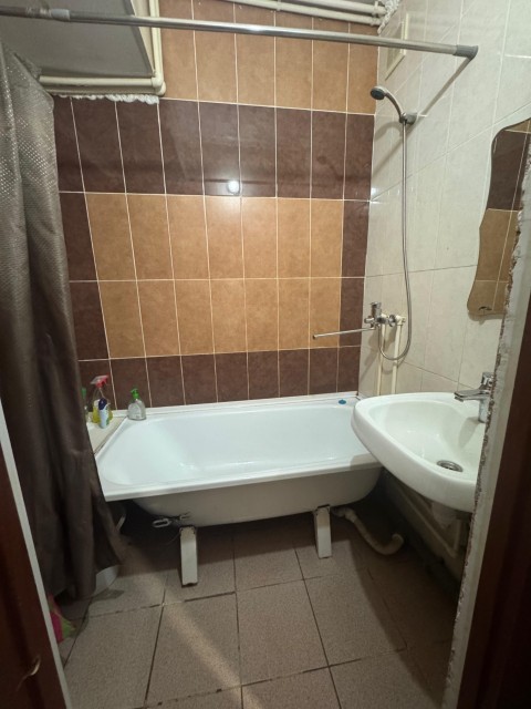 2 комн., Блочный, 16 квартал 4