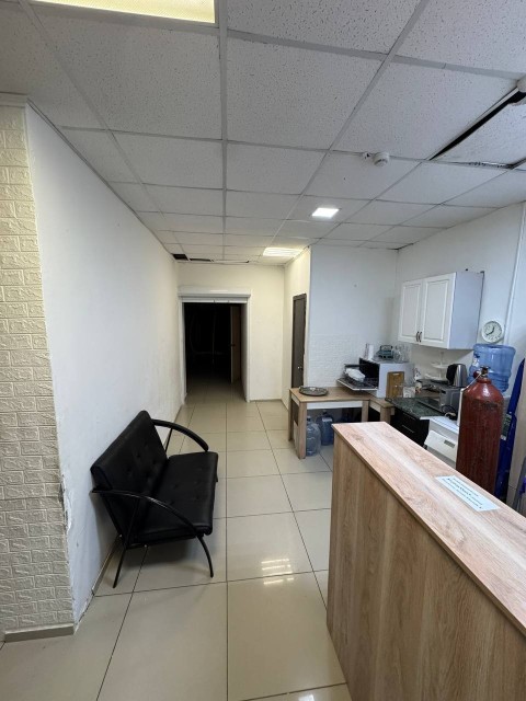 Больше 4 комн., Блочный 5