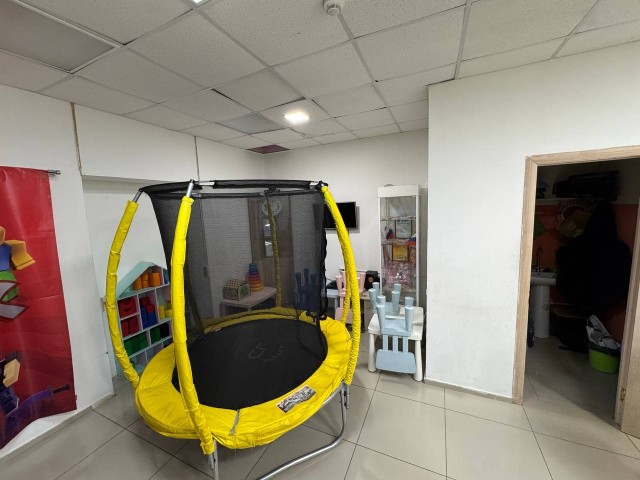 Больше 4 комн., Блочный 4