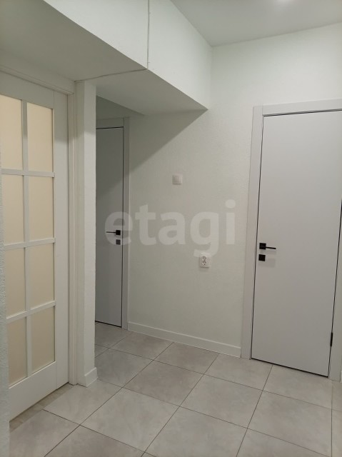 1 комн., 39 м², Монолитно-каркасный, Центр - район пл. Дружбы 8