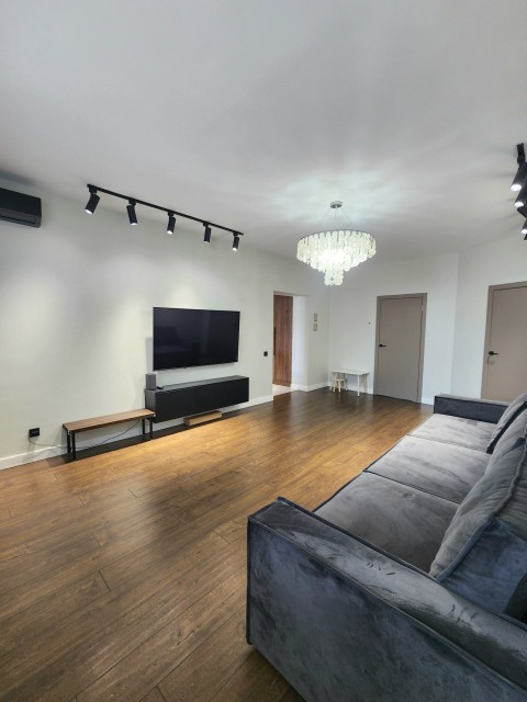 3 комн., Блочный, Центр - район пл. Орджоникидзе 4