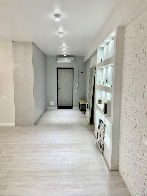 2 комн., 70 м², Блочный, Рынок Столичный 2