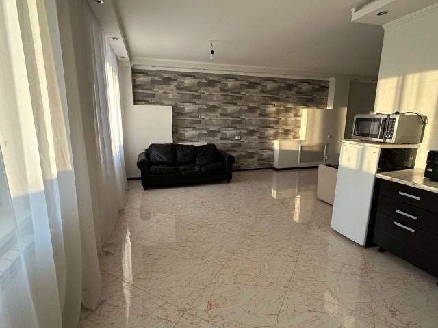 2 комн., 68 м², Монолитно-каркасный, Площадь Победы 4