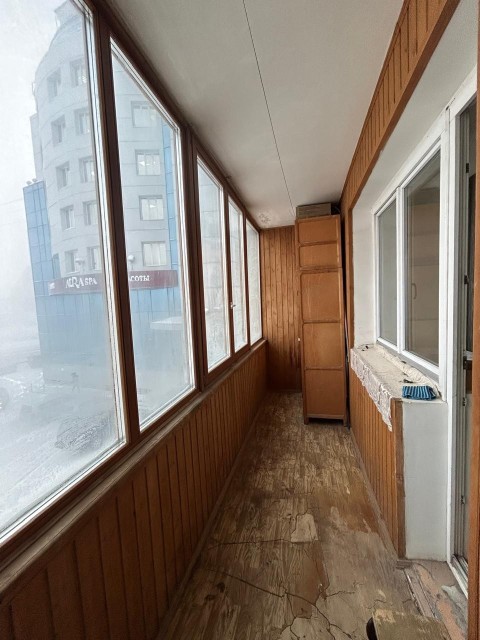 4 комн., 105 м², Блочный, Центр - район пл. Орджоникидзе 7