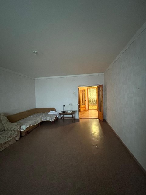 4 комн., 105 м², Блочный, Центр - район пл. Орджоникидзе 5