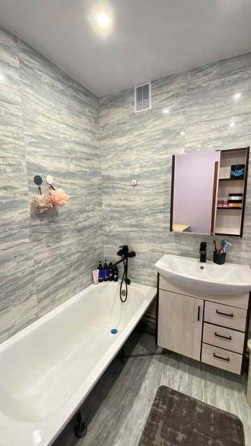 3 комн., Монолитно-каркасный, Рабочий городок, Водоканал 17