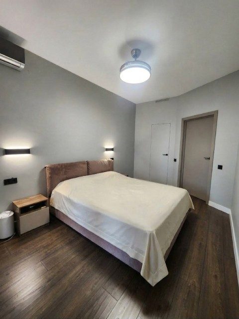 3 комн., Блочный, Центр - район пл. Орджоникидзе 6