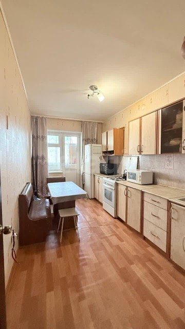 2 комн., 55 м², Инд. планировка, Площадь Победы 5