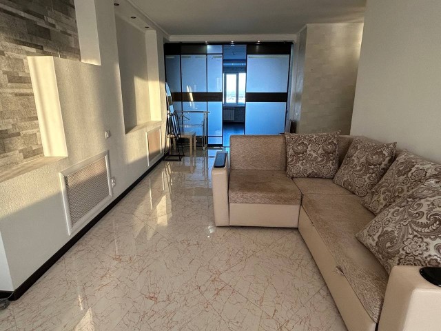 2 комн., 68 м², Монолитно-каркасный, Площадь Победы 5