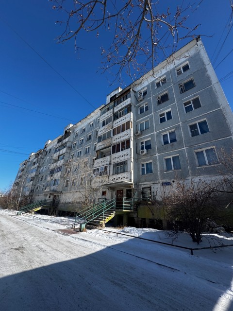 3 комн., 61 м², КПД, Центр - район пл. Орджоникидзе