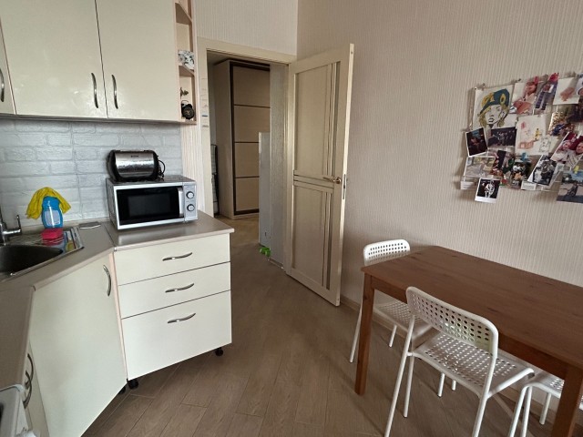 2 комн., 45 м², Монолитно-каркасный, Площадь Победы 3