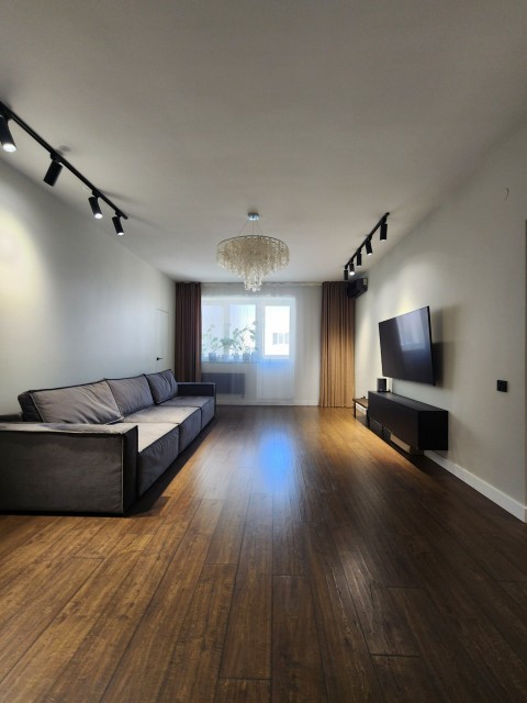 3 комн., Блочный, Центр - район пл. Орджоникидзе 3