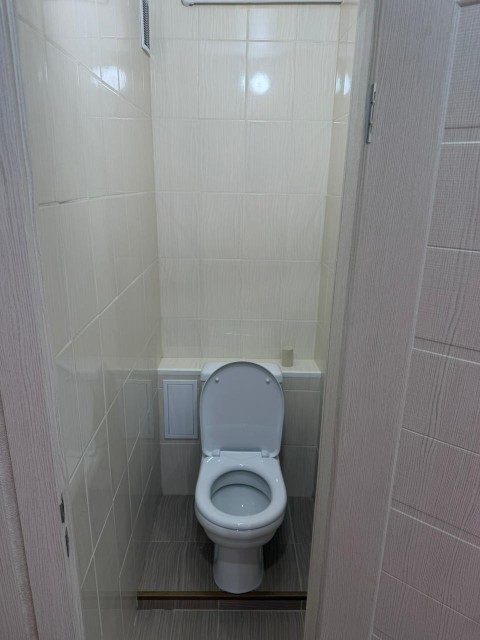 3 комн., 50 м², Блочный, Авиапорт 5