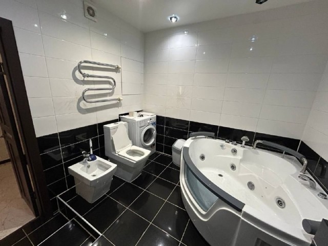 2 комн., 68 м², Монолитно-каркасный, Площадь Победы 14