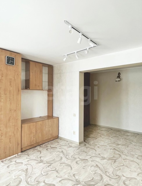 2 комн., 46 м², Инд. планировка, Дом быта 4