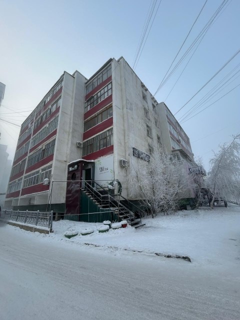 4 комн., 105 м², Блочный, Центр - район пл. Орджоникидзе