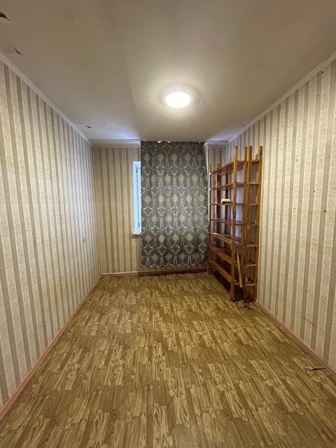 4 комн., 105 м², Блочный, Центр - район пл. Орджоникидзе 10