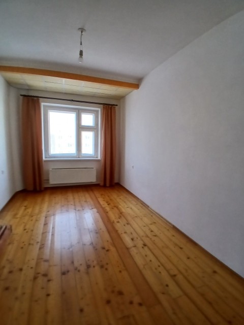 3 комн., 112 серия, Сахацирк 9