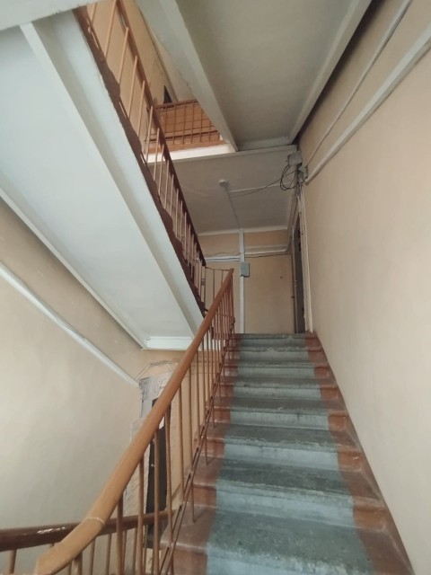 3 комн., 79 м², Сталинка, Центр - район пл. Орджоникидзе 15