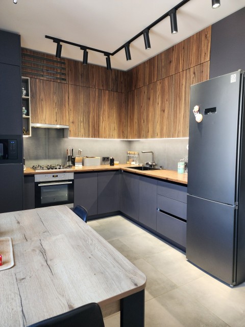 3 комн., Блочный, Центр - район пл. Орджоникидзе