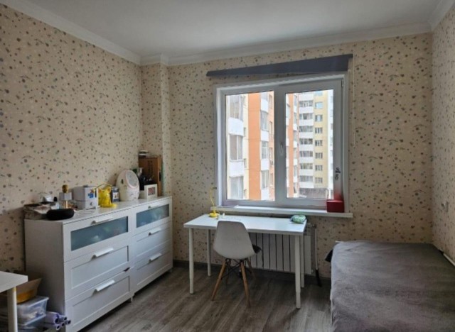 3 комн., Монолитно-каркасный, Автовокзал 5