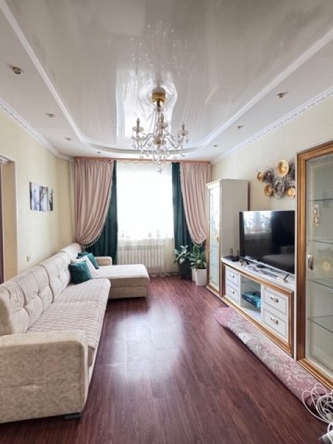 3 комн., 90 м², 112 серия, Сахацирк