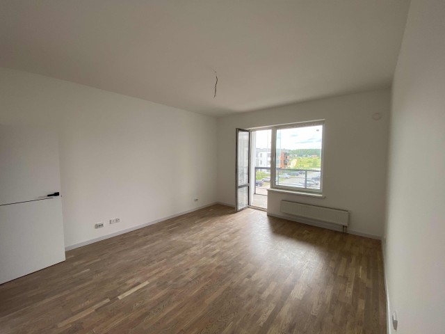 3 комн., 84 м², Блочный, Другие районы 7