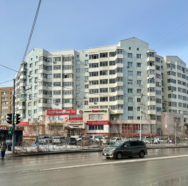 3 комн., 103 м², Монолитно-каркасный, Сахацирк
