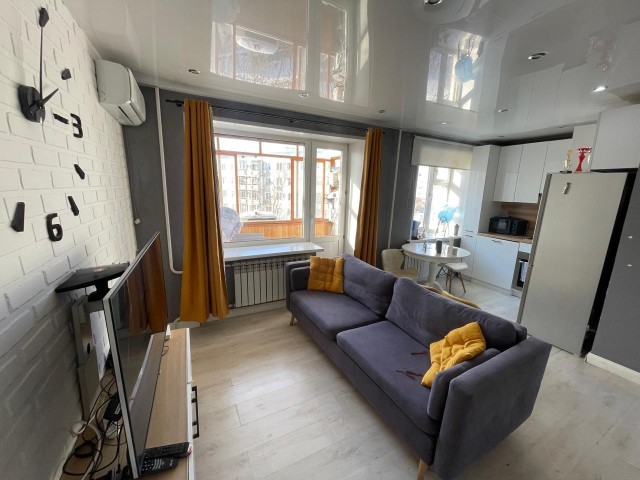 1 комн., Блочный, Центр - район пл. Орджоникидзе 3