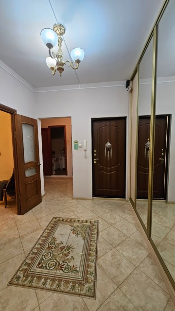 4 комн., 95 м², 112 серия, Областная больница, рынок "Манньыаттаах" 4