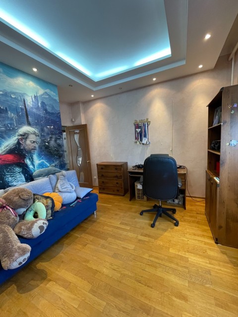 3 комн., 70 м², Инд. планировка, Центр - район пл. Орджоникидзе 7