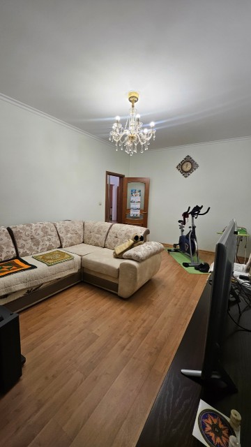 4 комн., 95 м², 112 серия, Областная больница, рынок "Манньыаттаах" 3