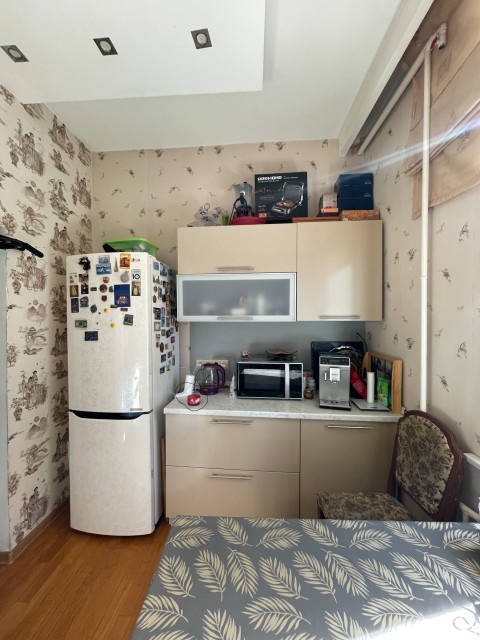 3 комн., 70 м², Инд. планировка, Центр - район пл. Орджоникидзе 3