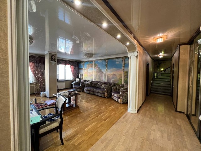 3 комн., 198 м², Монолитно-каркасный, Залог