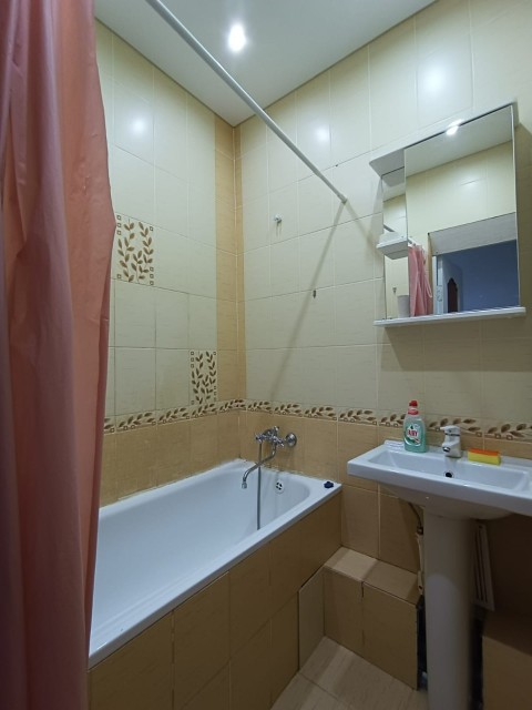 2 комн., 62 м², Инд. планировка, Кинотеатр Лена 8