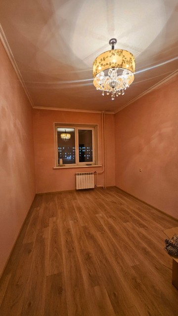 4 комн., 95 м², 112 серия, Областная больница, рынок "Манньыаттаах" 7