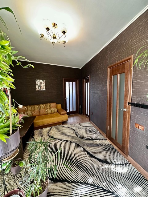 2 комн., 50 м², Монолитно-каркасный, Площадь Победы 8