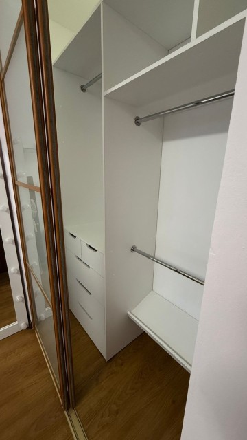 2 комн., 84 м², Блочный, Областная больница, рынок "Манньыаттаах" 4