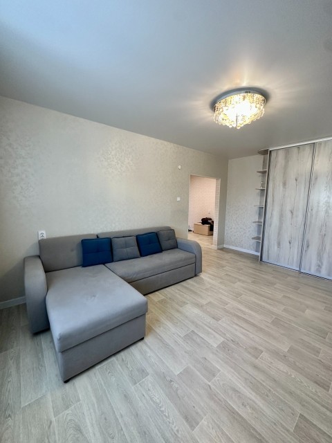 3 комн., 72 м², Инд. планировка, Авиапорт 2