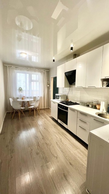 3 комн., 61 м², Монолитно-каркасный, 203 мкрн.