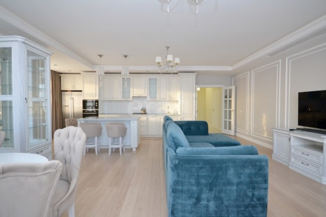 3 комн., 108 м², Монолитно-каркасный, 203 мкрн. 7