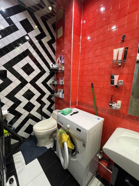 3 комн., 70 м², Инд. планировка, Центр - район пл. Орджоникидзе 10