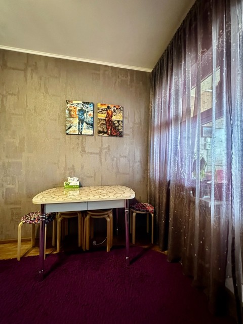 2 комн., 50 м², Монолитно-каркасный, Площадь Победы 4