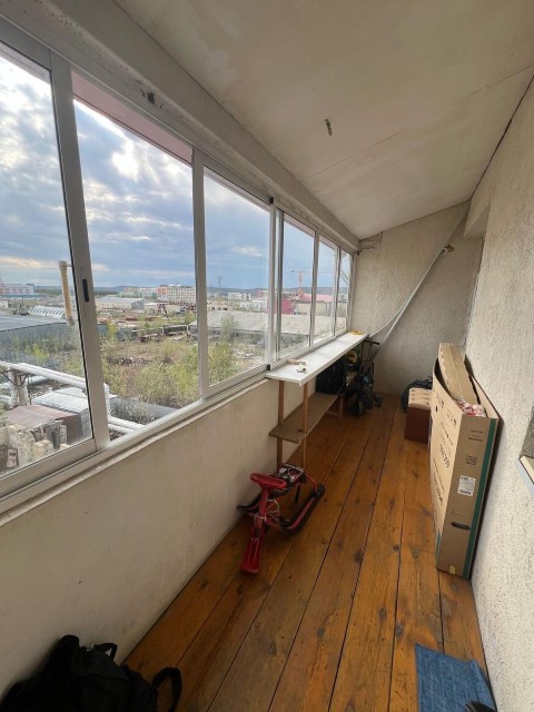 1 комн., Блочный, Областная больница, рынок "Манньыаттаах" 7