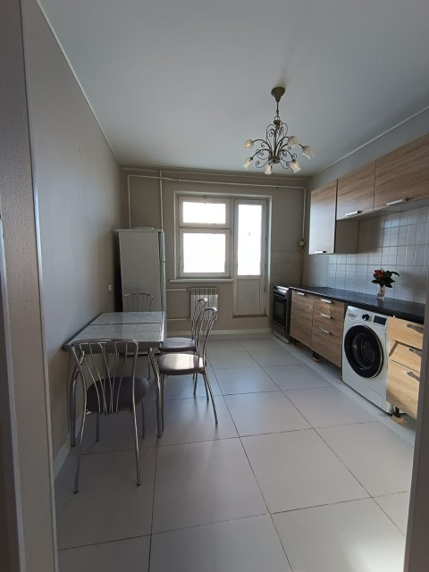 2 комн., 62 м², Инд. планировка, Кинотеатр Лена 2